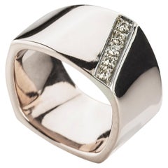 18 Karat White Gold 0.20 Karat White Diamonds Unisex Modern Band Ring