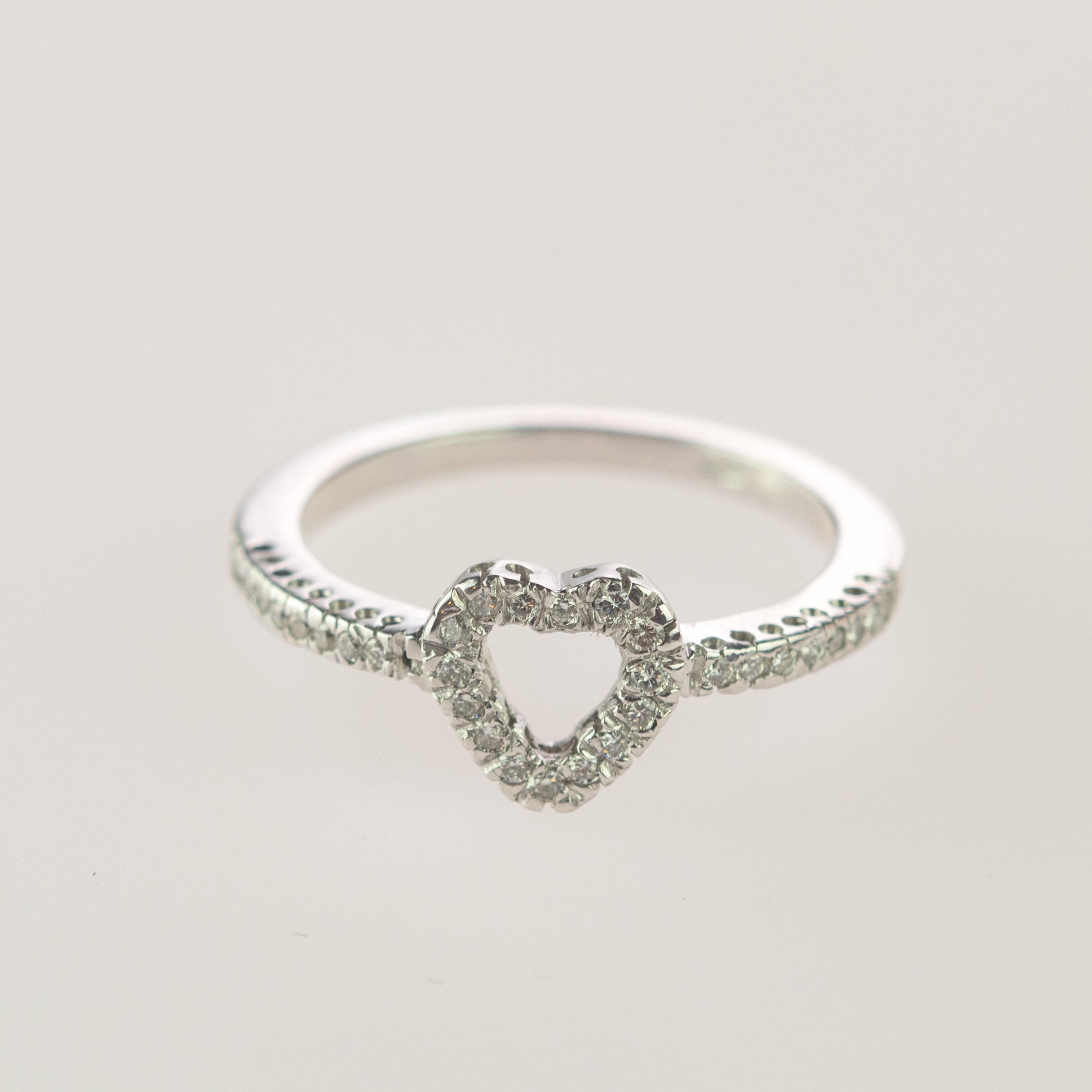 Modern 18 Karat White Gold 0.27 Carat Diamond Love Heart St Valentine Fashion Ring For Sale