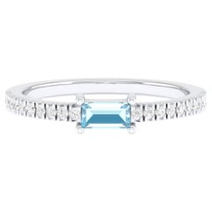 18 Karat White Gold 0.4 Carat Aquamarine Infinity Band Ring