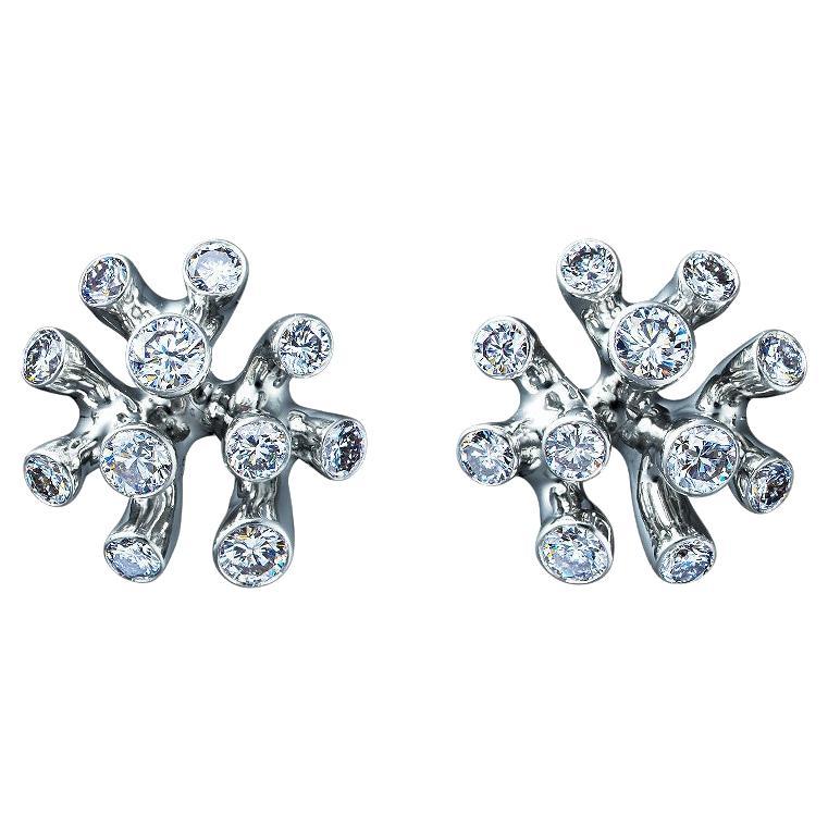 18 Karat White Gold 0.47 Carat Diamonds Stud Earrings