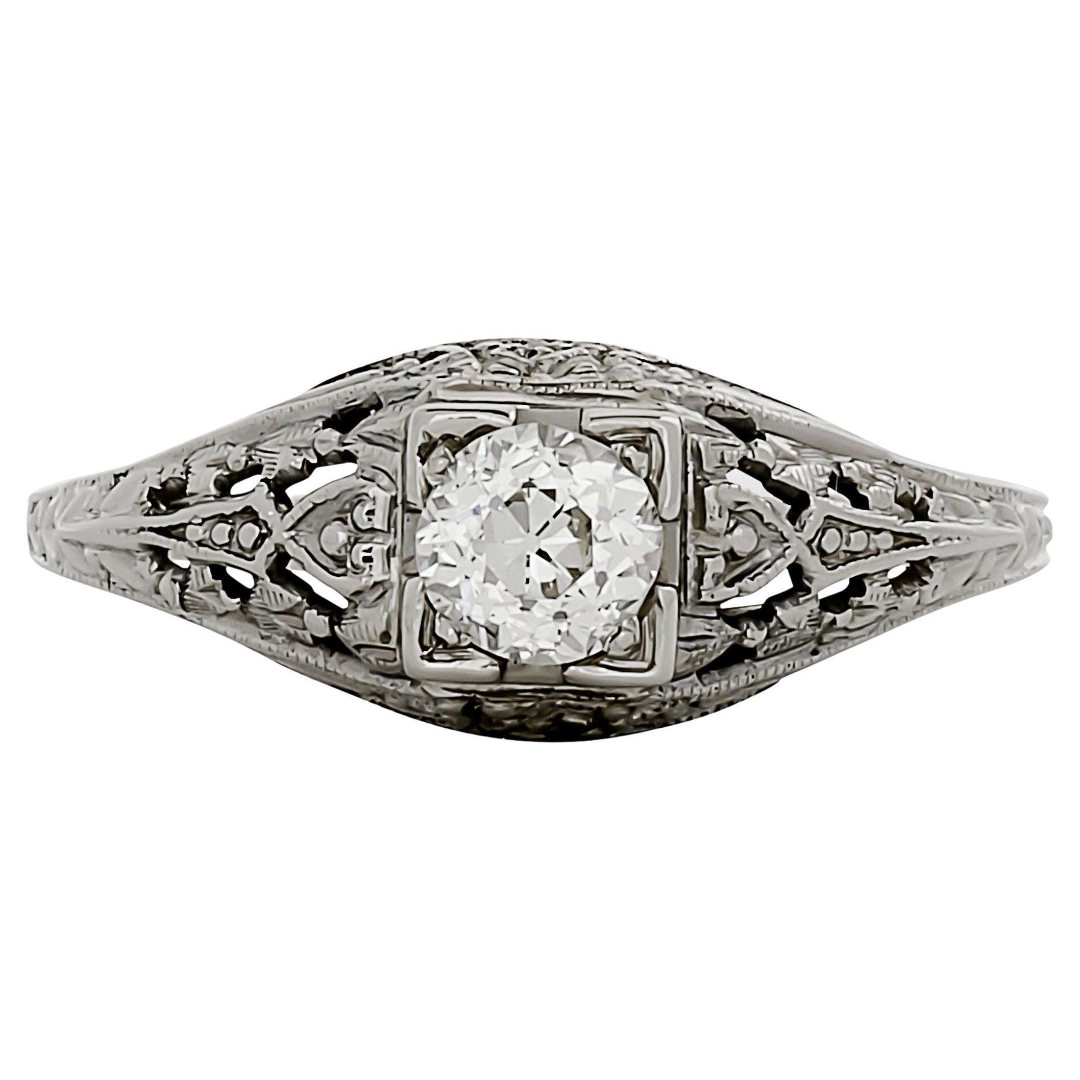 18 Karat White Gold 0.50 carat Diamond Vintage Estate Engagement Ring