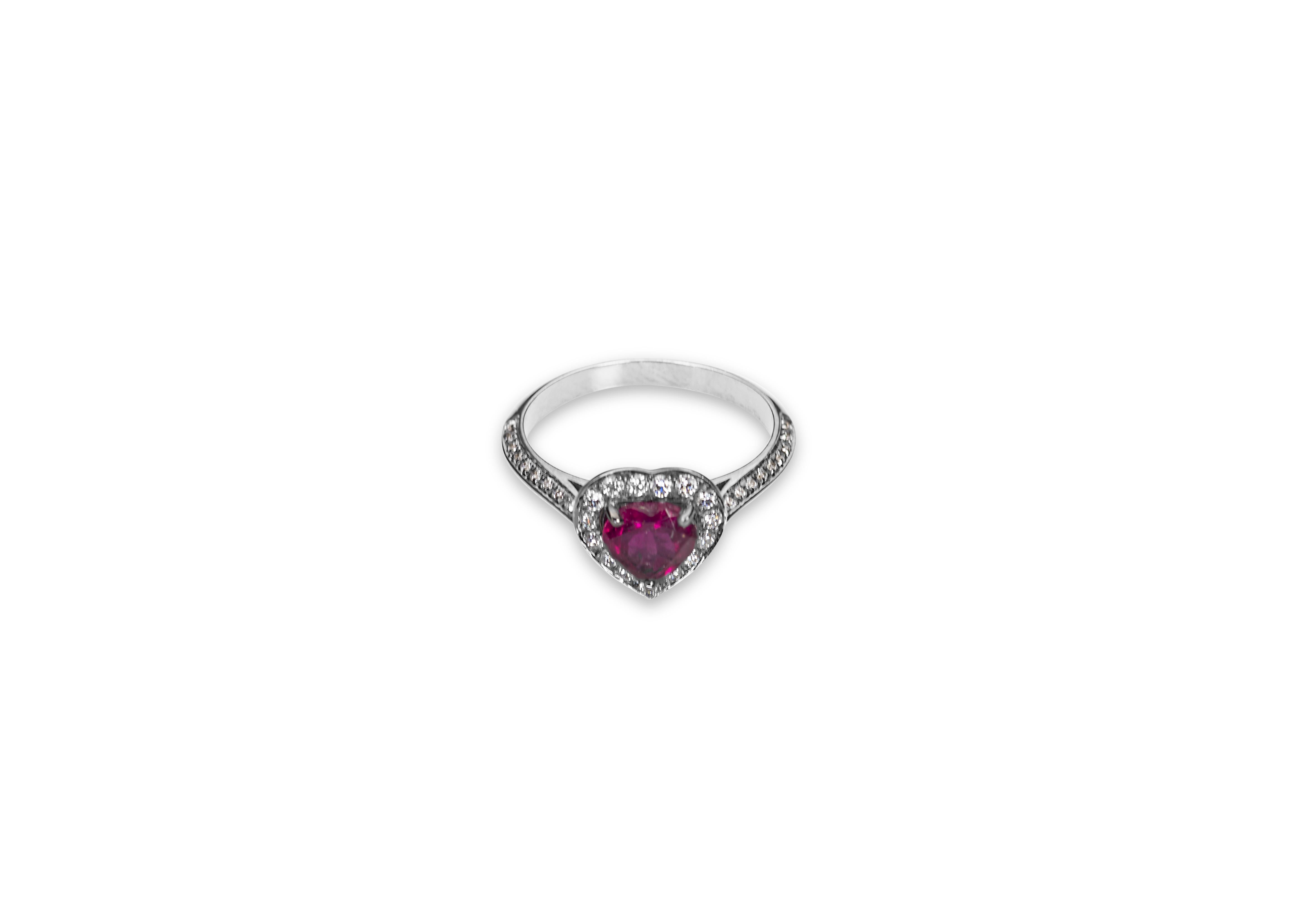 Women's Engagement Love Ring 18K Gold 0.50 Carat White Diamonds Rubelite Heart Cut  For Sale