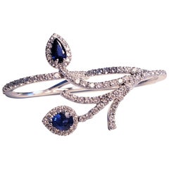 18 Karat White Gold 0.60 Blue Sapphires 0.90 White Diamond Two Fingers Ring