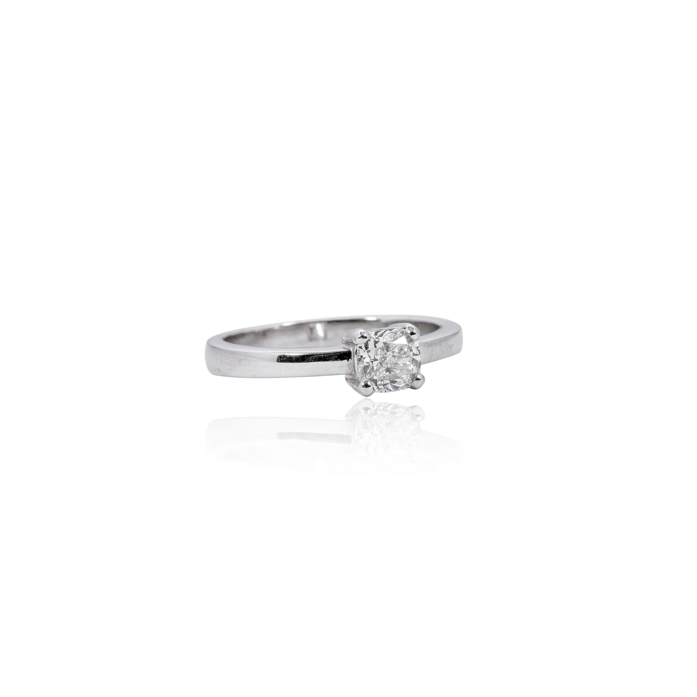 18 Karat White Gold 0.70 Carat Diamond Cushion-Cut Solitaire Engagement Ring

This quintessential solitaire fancy cushion cut diamond engagement ring is gorgeous. The ideal solitaire cushion cut diamond of 0.70 carats held in the classic four prong