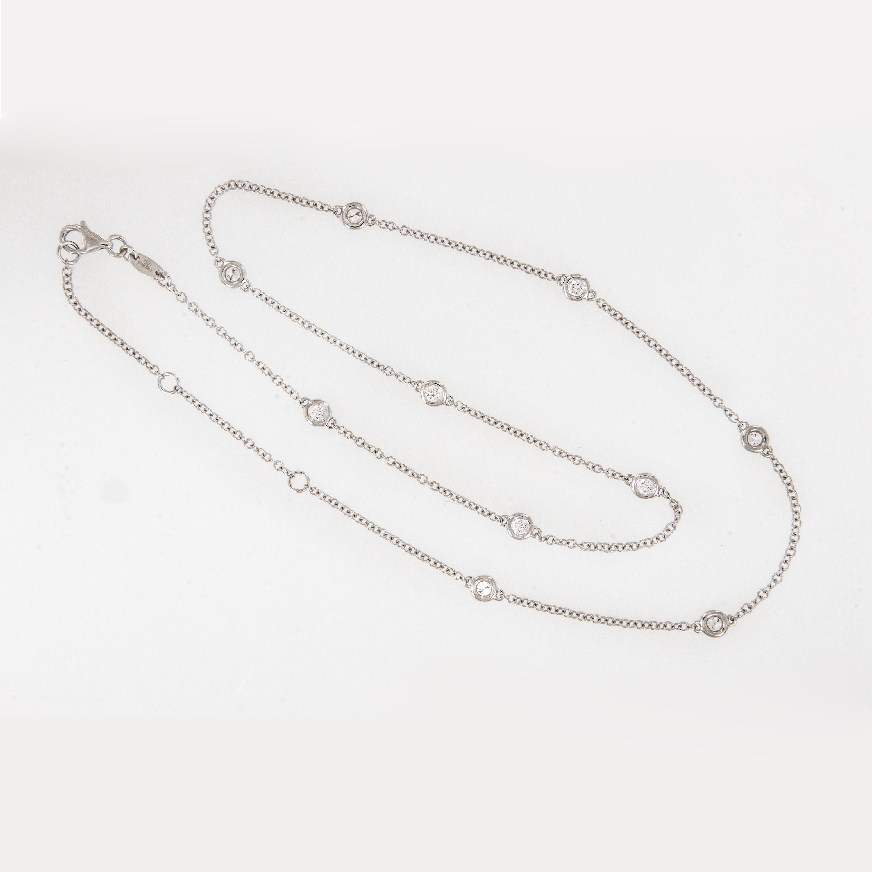 Realizzata in oro bianco 18 carati con dieci diamanti di qualità = 0,73 Cttw (purezza VS, colore F-G), questa collana station è in grado di superare la prova del tempo! Può essere indossata tutti i giorni con i jeans, ma è fantastica anche vestita