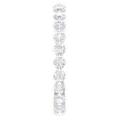 18 Karat White Gold 0.75 Carat Diamond Infinity Band Ring