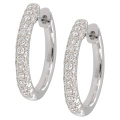 Orecchini a cerchio in oro bianco 18 carati con pave di diamanti da 0,91 carati