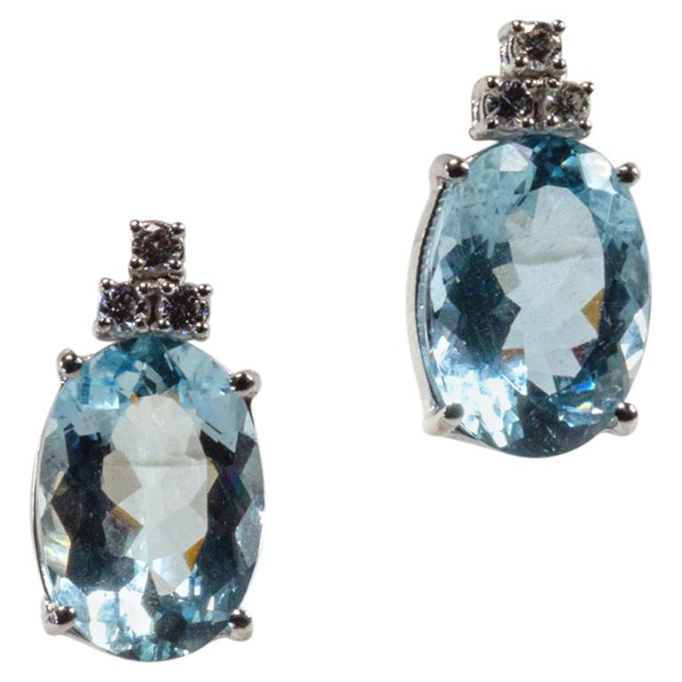 18 Karat White Gold 10.0 Carat Blue Aquamarine and Diamond Earrings For Sale