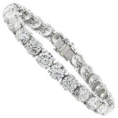 18 Karat White Gold 10.00 Carat Diamond Tennis Bracelet