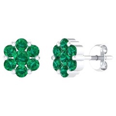 18 Karat White Gold 1.01 Carat Emerald Flower Stud Earrings