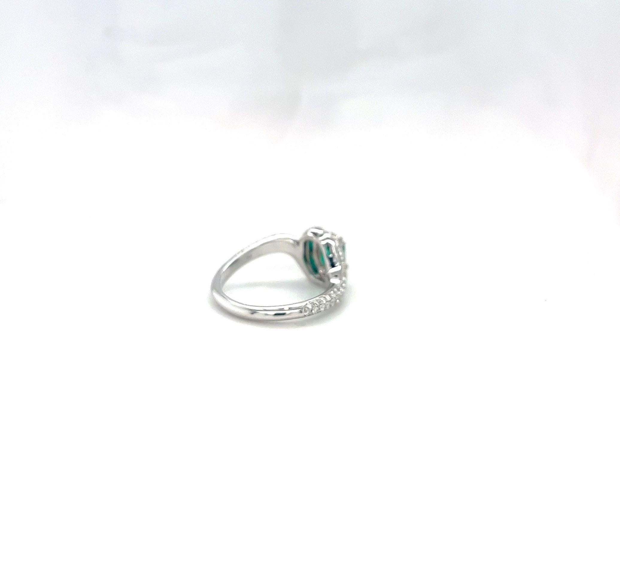 Emerald Cut 18 Karat White Gold 1.01 Ct Colombian Emerald and 1.01 Ct. Diamond Ring For Sale