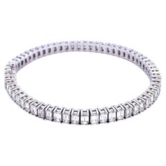 Bracelet tennis en or blanc 18 carats 10,14 ct. pt. VS, F-G, diamants taille émeraude