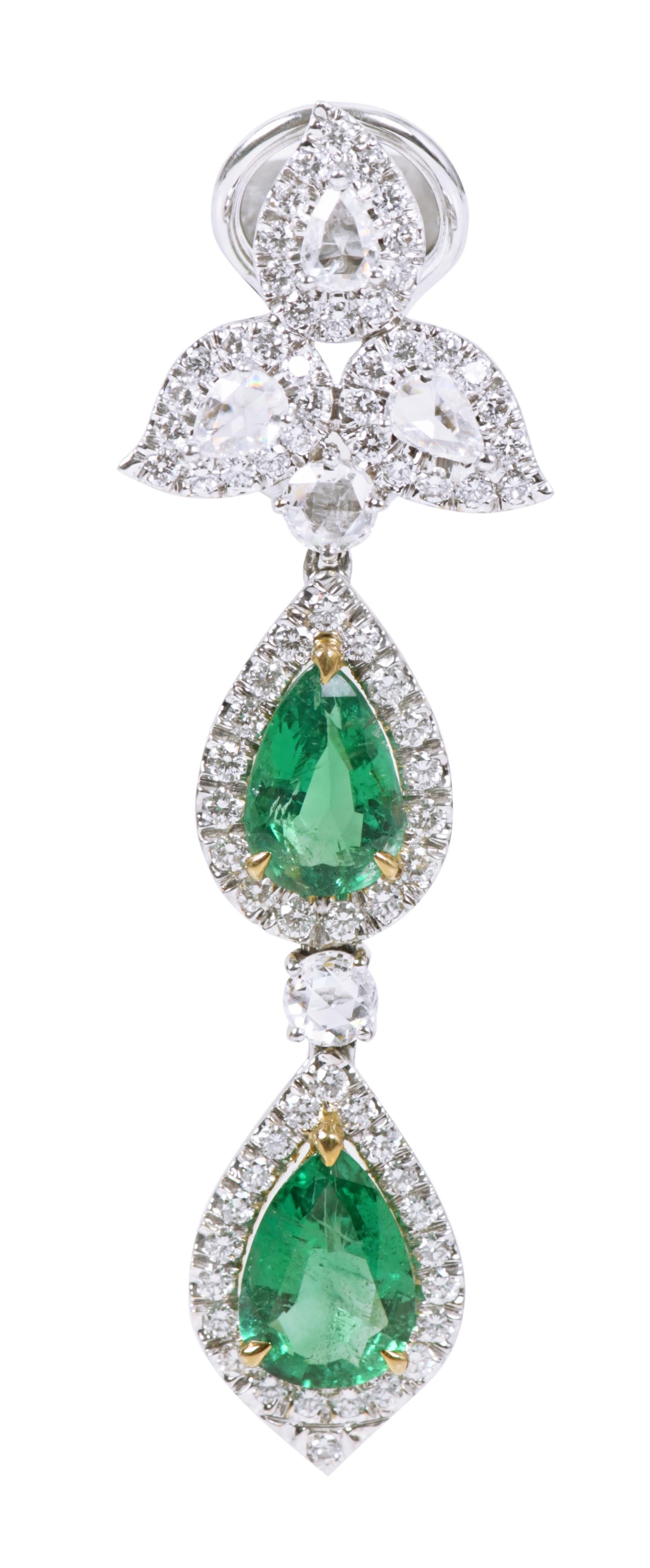 18 Karat White Gold 10.46 Carat Natural Emerald and Diamond Dangle Earrings For Sale 2