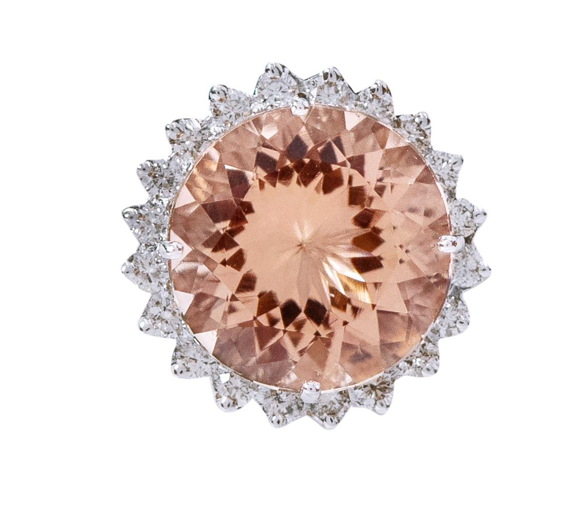 18 Karat White Gold 10.78 Carat Morganite and Diamond Cluster Stud Earrings In New Condition For Sale In Jaipur, IN