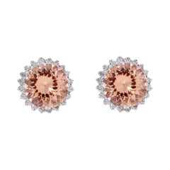 Clous d'oreilles en or blanc 18 carats avec grappe de diamants et morganite de 10,78 carats