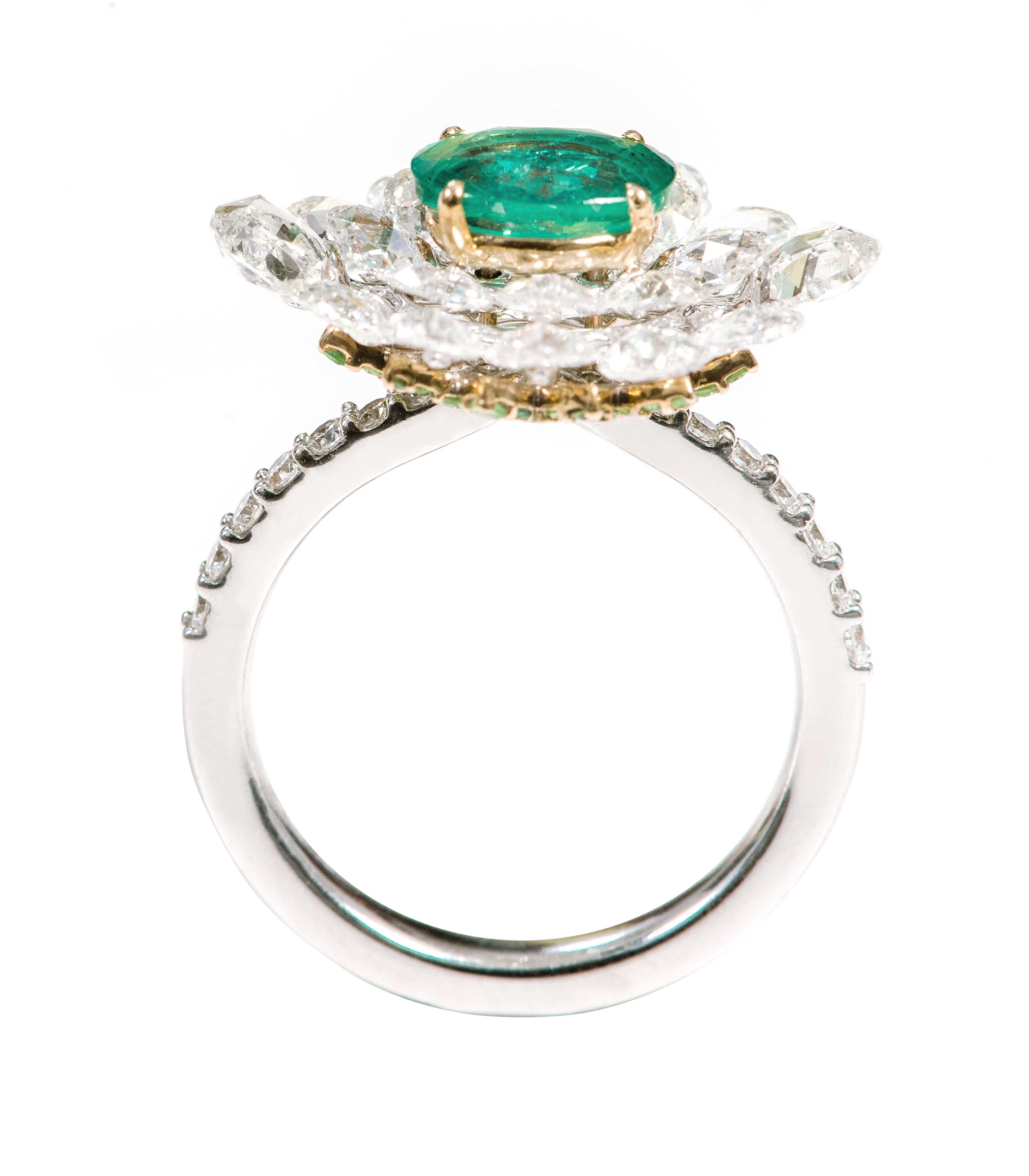 Modern 18 Karat White Gold 1.10 Carat Natural Emerald and Diamond Rose-Cut Cluster Ring For Sale