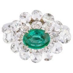 Anillo en racimo de esmeraldas naturales y diamantes talla rosa de oro blanco de 18 quilates y 1,10 quilates