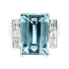 18 Karat White Gold 11.01 Carat Aquamarine Emerald-Cut Statement Cocktail Ring