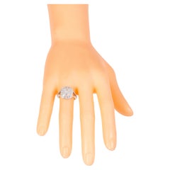 18 Karat White Gold 1.12 Carat Diamond Contemporary-Style Ring