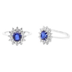 18 Karat White Gold 1.30 Carat Blue Sapphire Oval-Cut and Diamond Cluster Ring