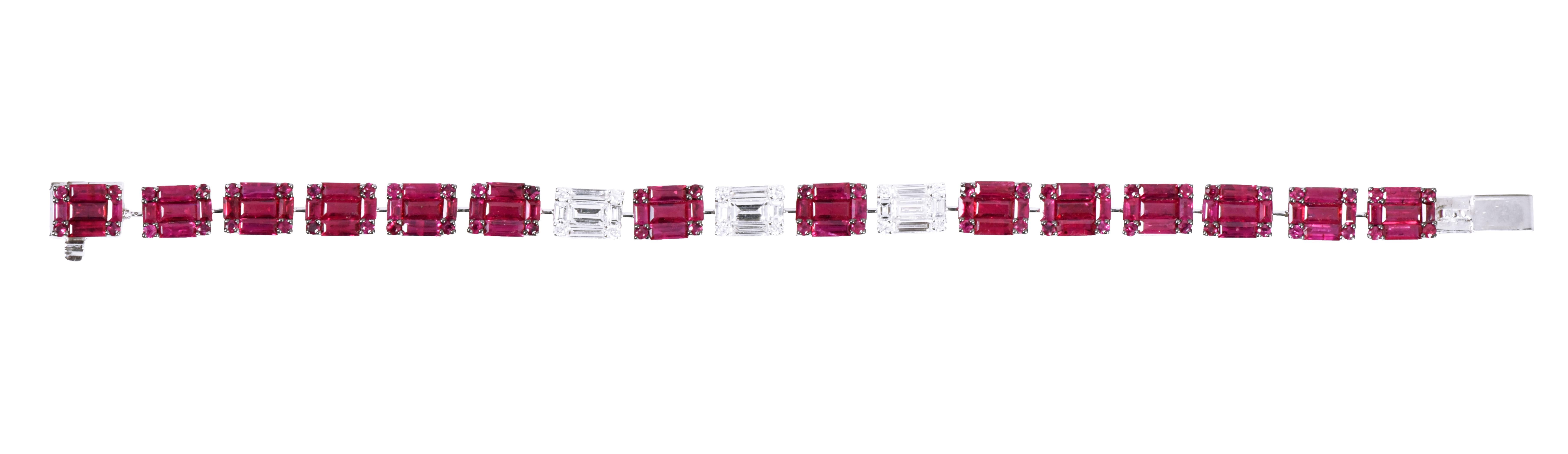 18 Karat White Gold 13.29 Carat Ruby and Diamond Tennis Bracelet 

This Classic Bracelet was designed to reflect the captivating appeal of your style quotient. With its casual yet tasteful allure, this gorgeous bracelet is a true celebration of the