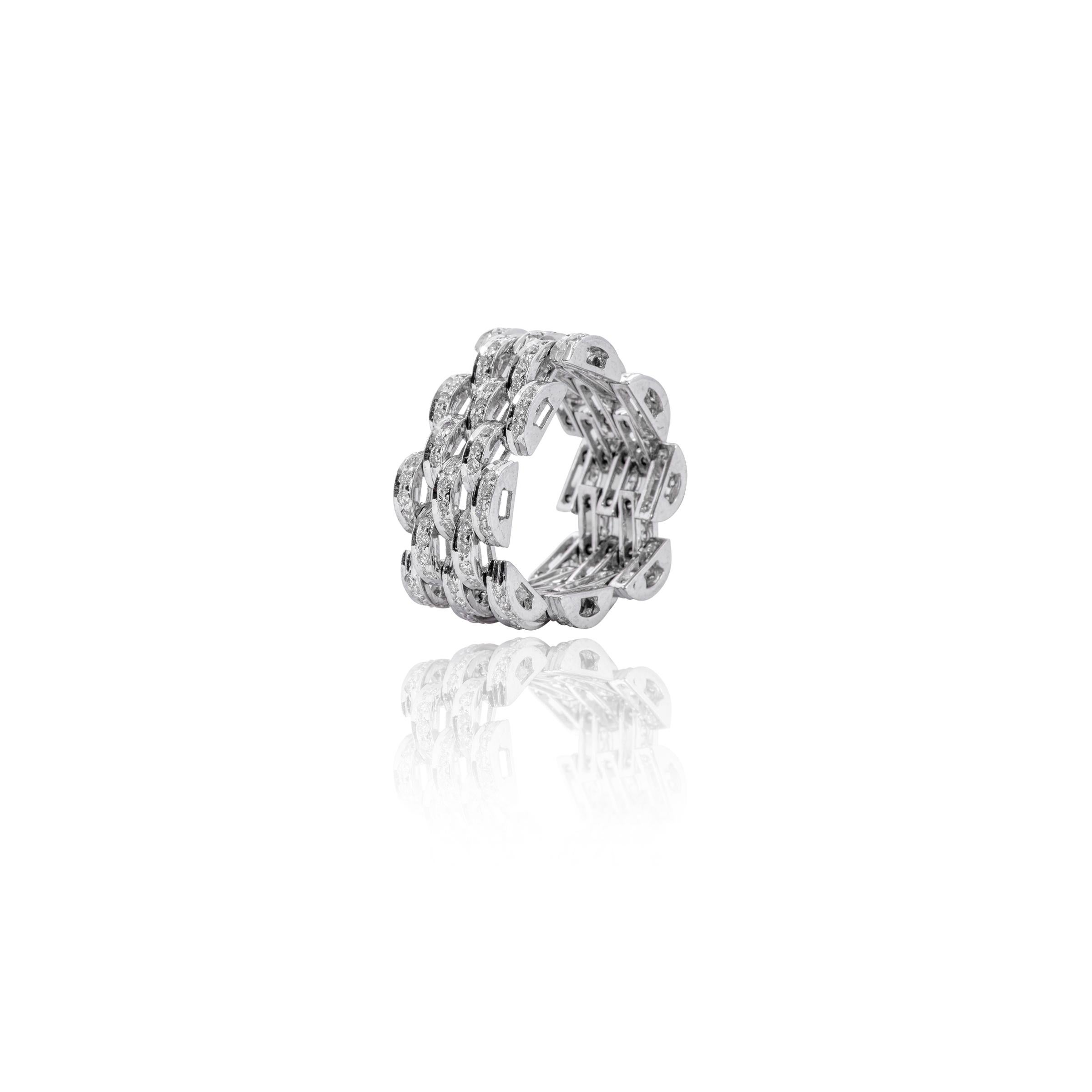 18 Karat White Gold 1.37 Carat Diamond Brilliant-Cut Eternity Link Band Ring

This sensational hump diamond round flexible link band is illuminating. The broad band with five rows of interlinked round diamond channel set humps. It’s the classic
