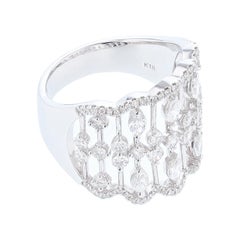 18 Karat Weißgold 1,38 Karat Marquise und runder Diamantring
