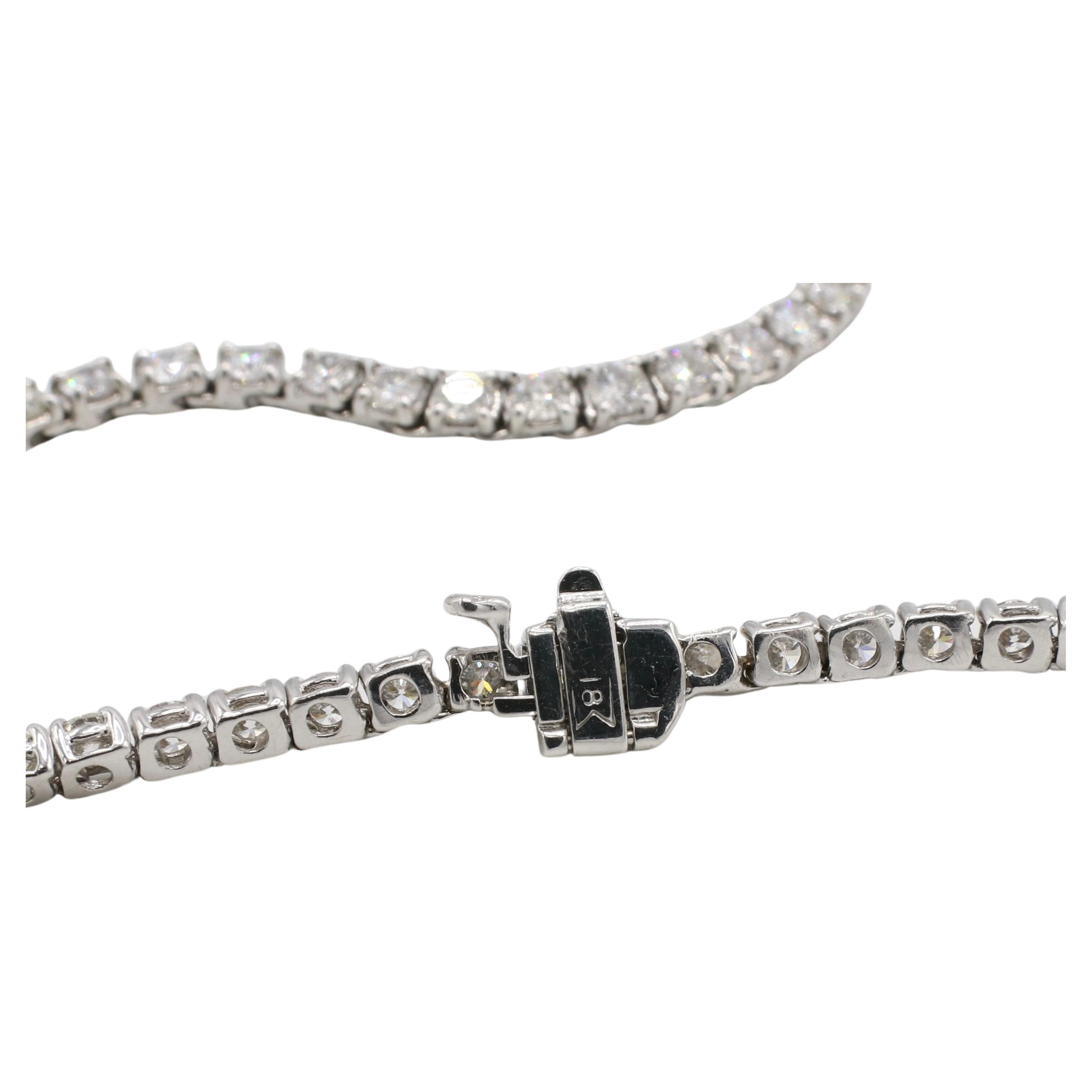 Round Cut 18 Karat White Gold 14 Carat Natural Diamond Tennis Riviera Graduated Necklace