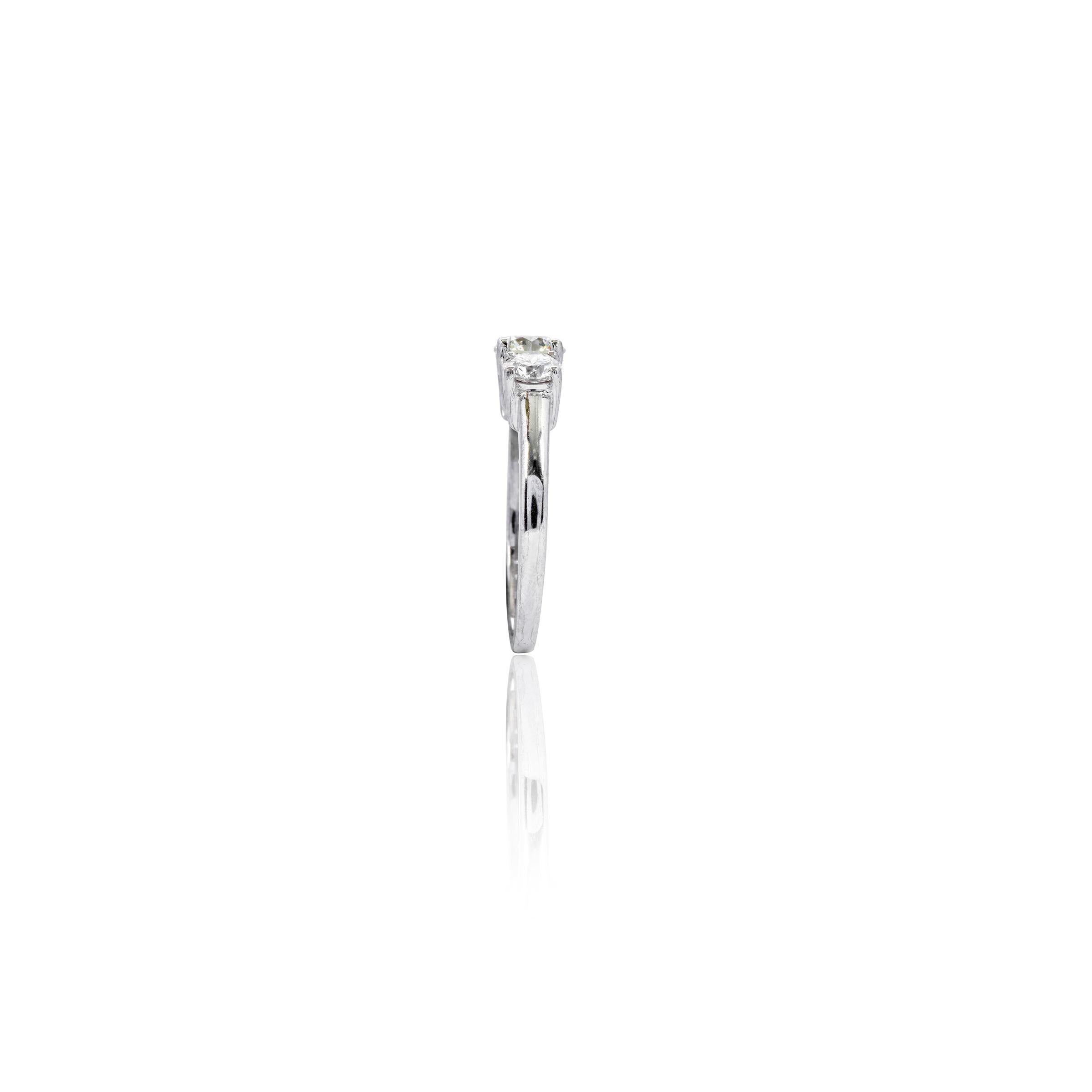 Women's 18 Karat White Gold 1.40 Carat Diamond Engagement Three-Stone Solitaire Ring For Sale