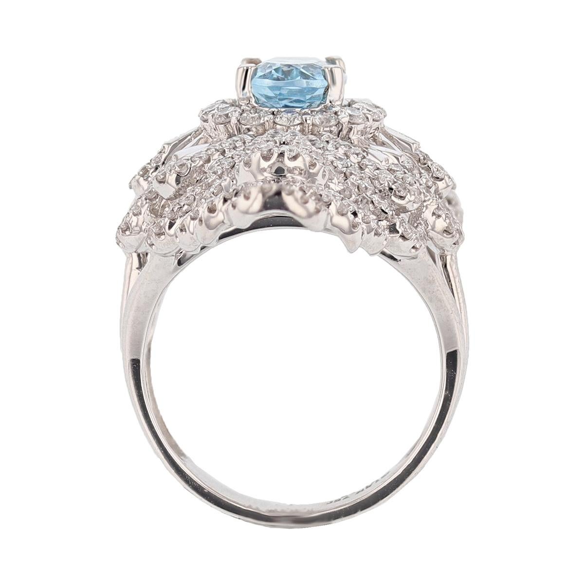 Oval Cut 18 Karat White Gold 1.40 Carat Oval Aquamarine Diamond Ring For Sale