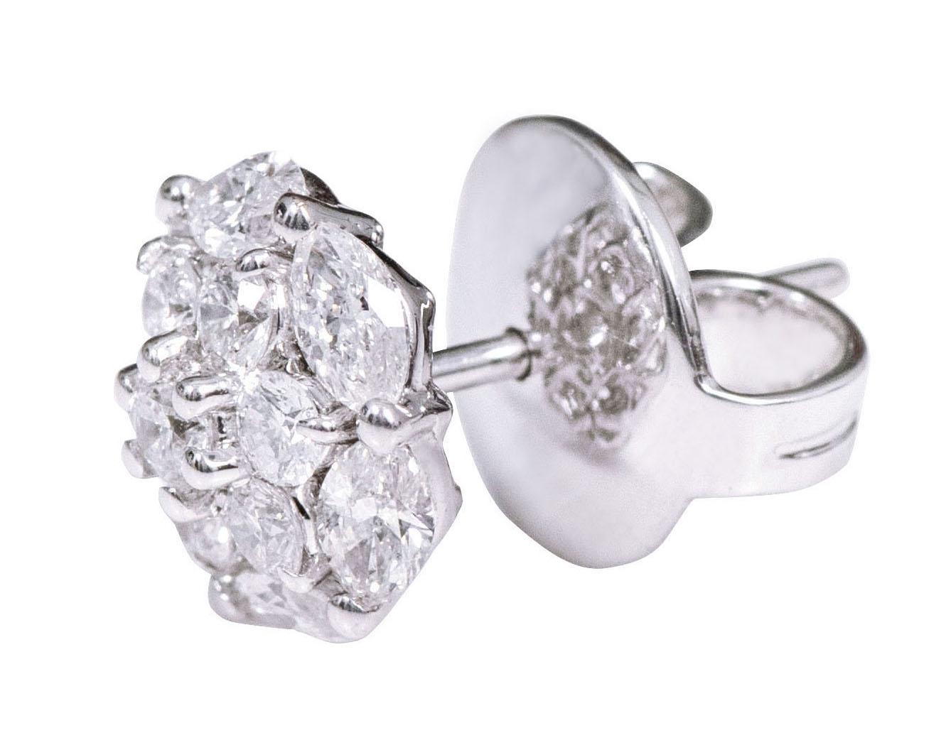 18 Karat White Gold 1.46 Carat Diamond Stud Earrings For Sale 2