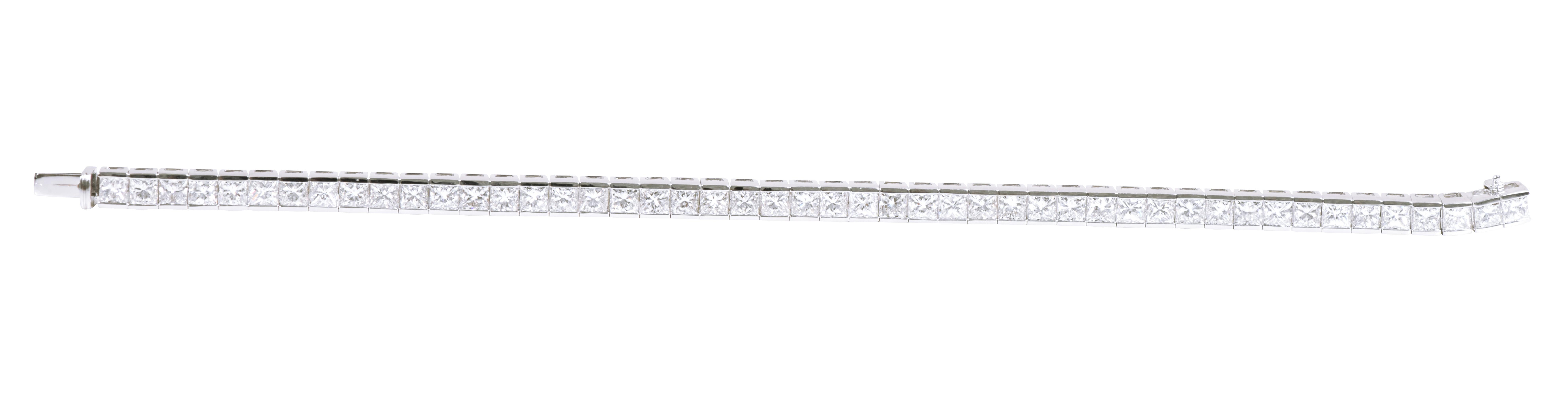 18 Karat White Gold 14.75 Carat Diamond Princess-Cut Tennis Bracelet

A classic and elegant piece of jewelry that you can wear all year round. This articulated bracelet is crafted in princess-cut diamonds which are in placed in a seamless channel