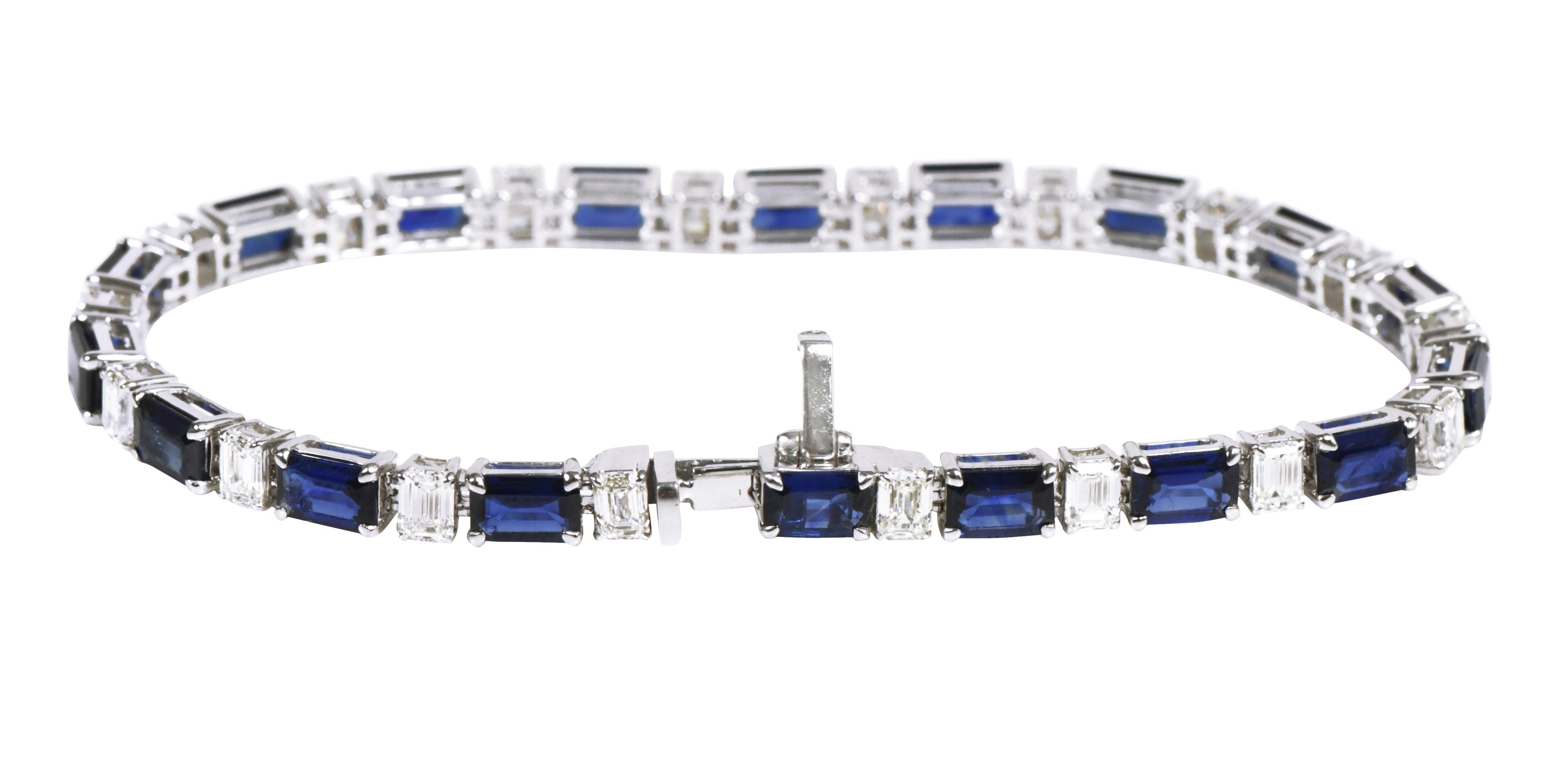 18 Karat White Gold 14.79 Carat Sapphire and Diamond Solitaire Tennis Bracelet

Tessellating diamond solitaires, and sapphires make this bracelet a true showstopper. This stunning design is handcrafted in emerald-cut sapphires that are perfectly