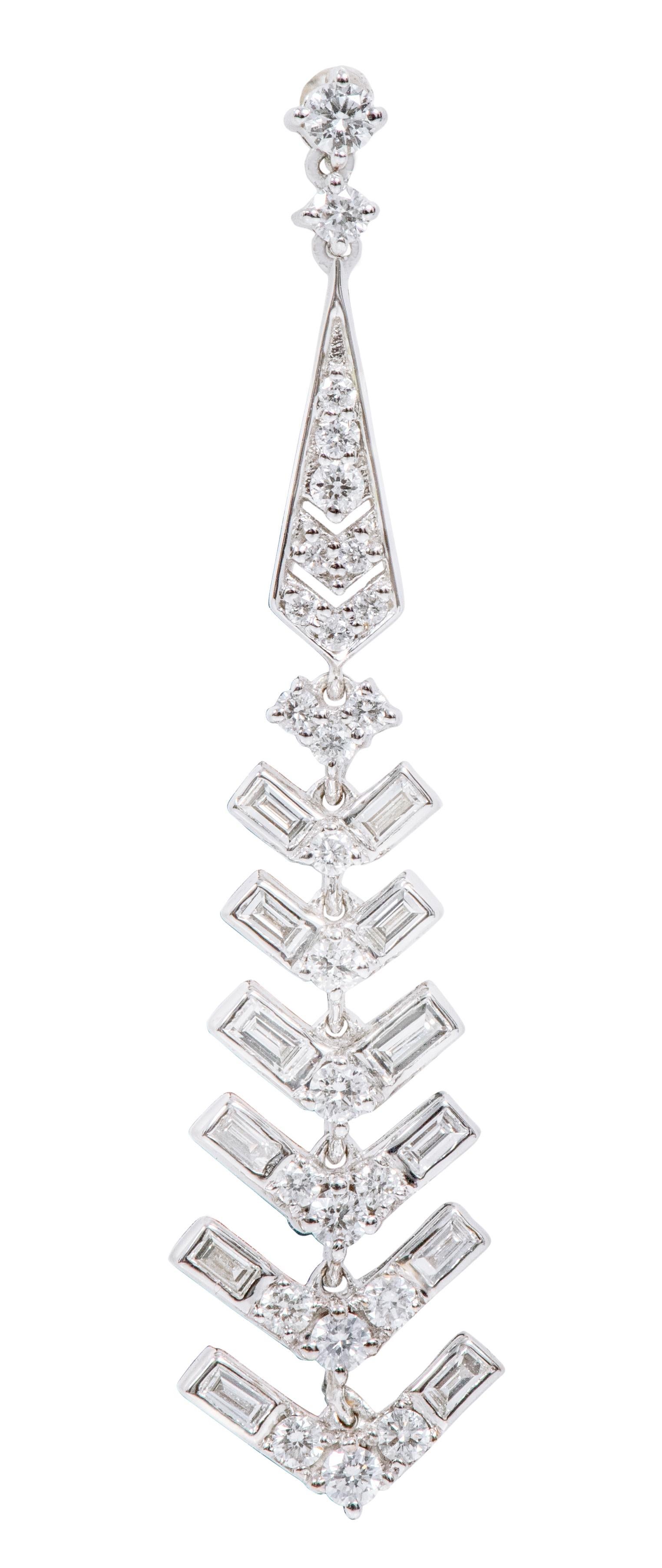 18 Karat White Gold 1.50 Carat Diamond Dangle Earrings For Sale 1
