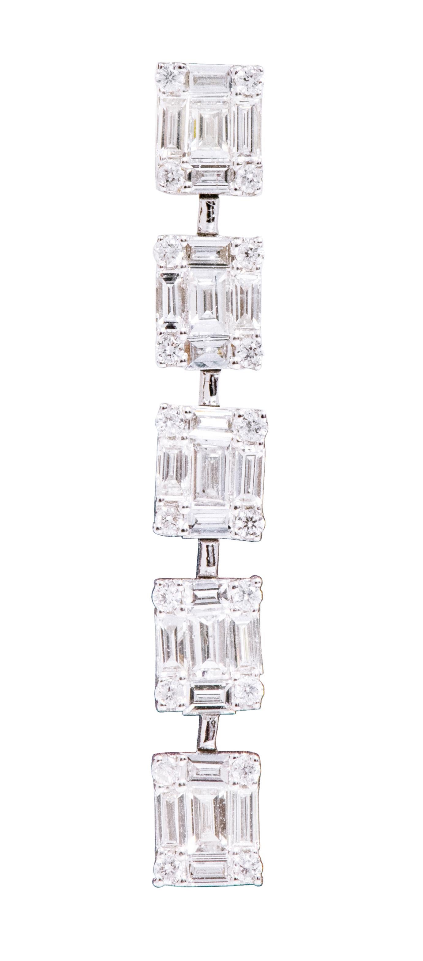 18 Karat White Gold 1.59 Carat Diamond Dangle Earrings For Sale 1