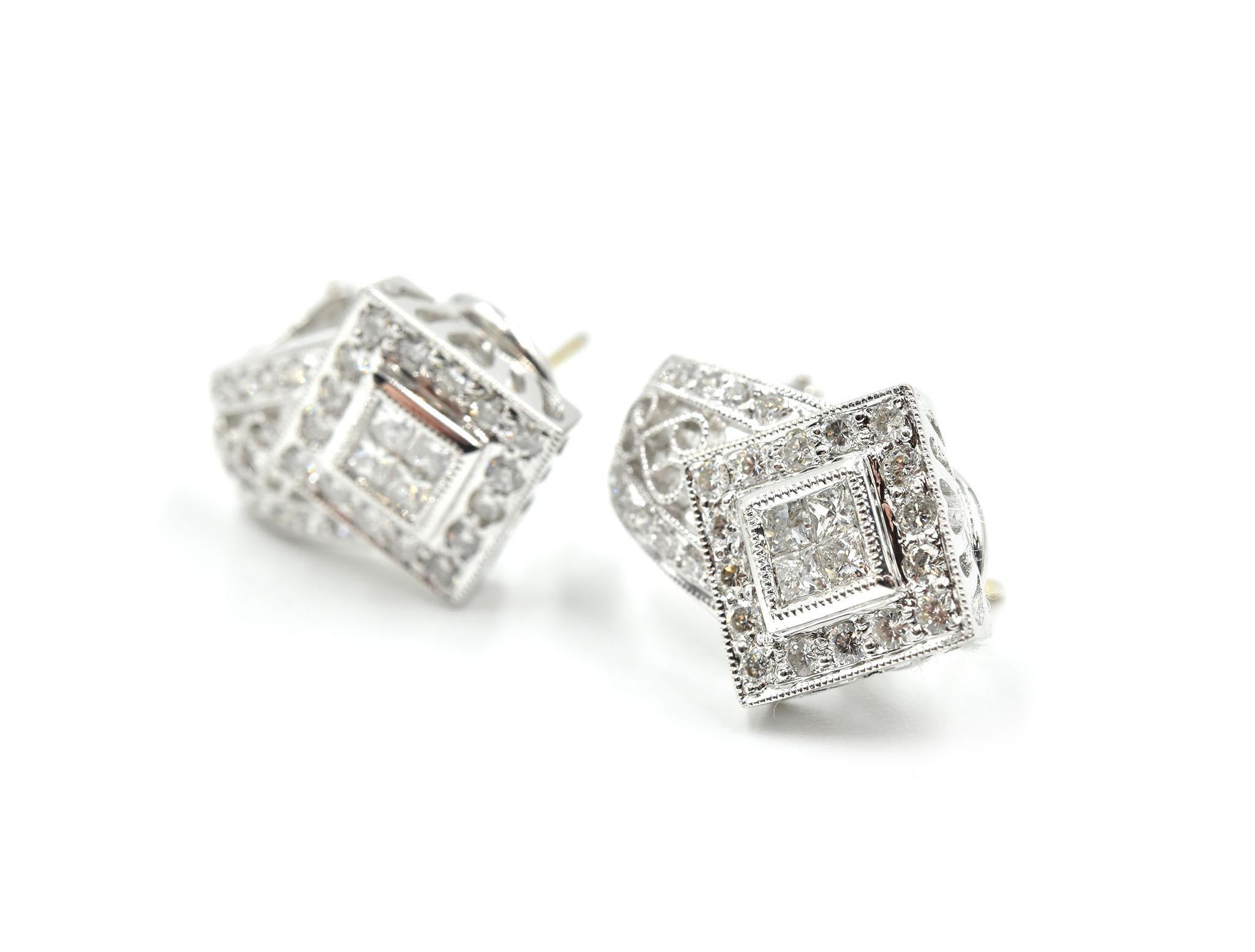 Modern 18 Karat White Gold 1.60 Carat Princess and Round Cut Diamond Kite Set Earrings For Sale