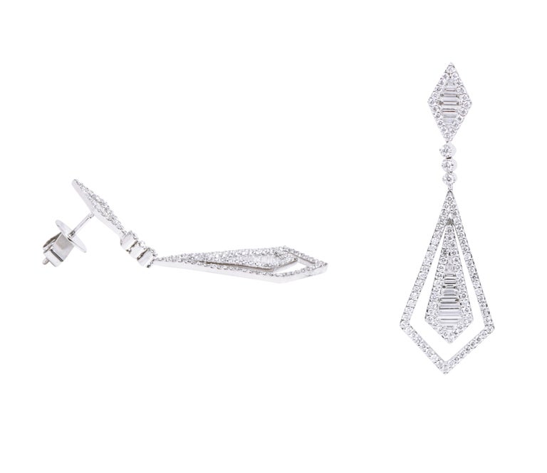 18 Karat White Gold 1.77 Carats Diamond Drop Earrings in Contemporary ...