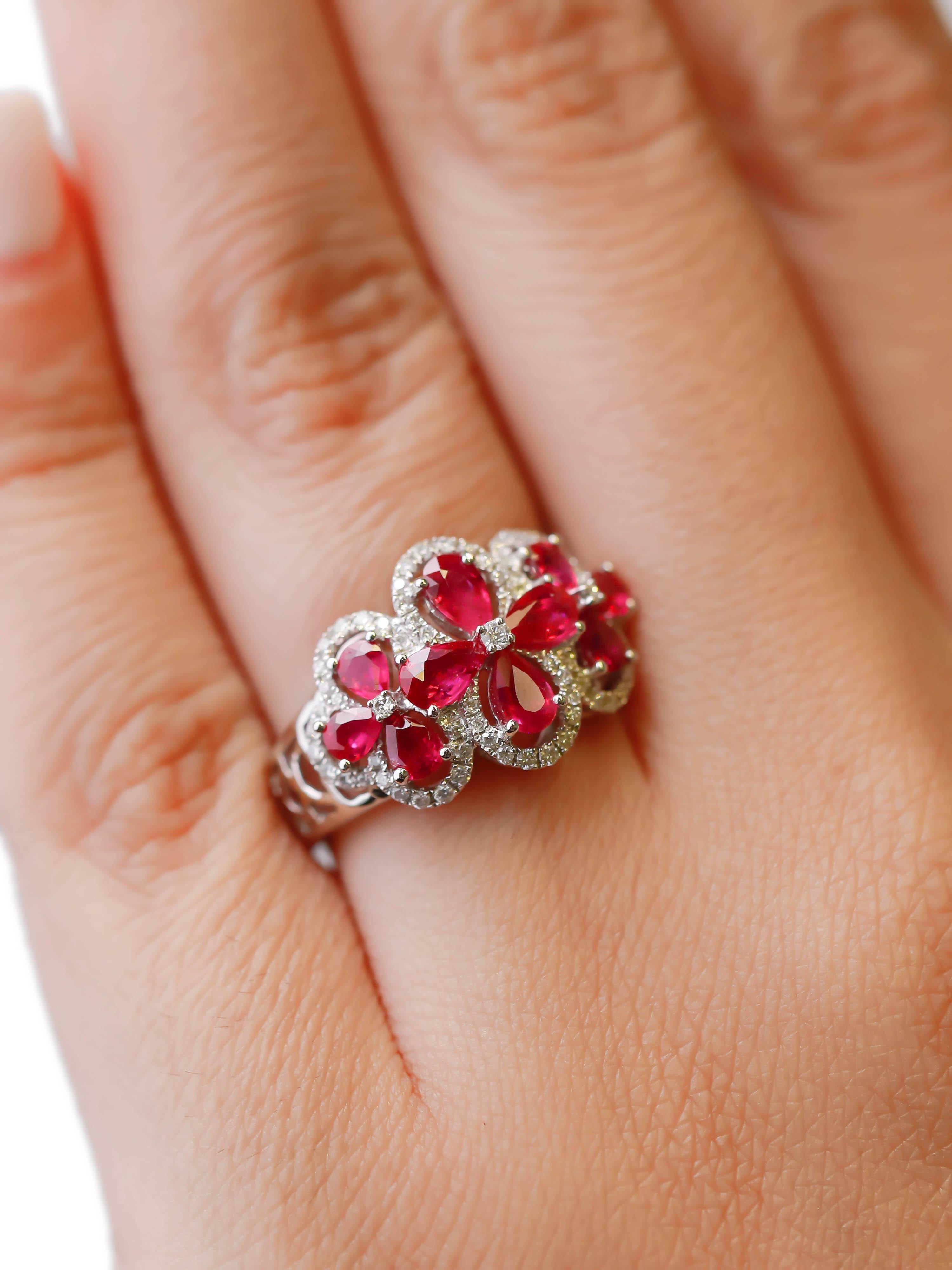 1.91 Carat Pear Cut Ruby and 0.34 Carat Diamond Pave 18K White Gold Cluster Ring For Sale 5