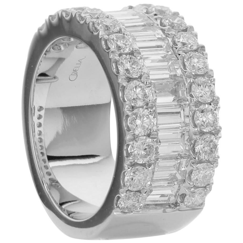18 Karat White Gold 1.85 Carat Diamond Ring For Sale
