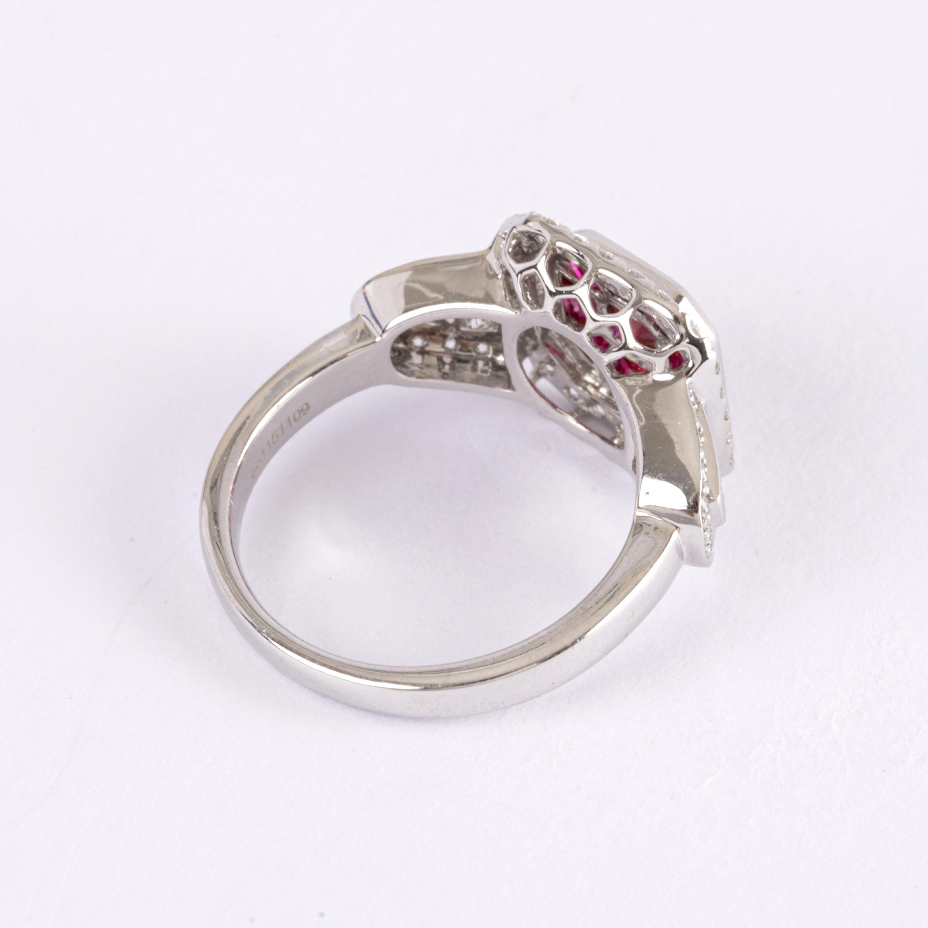 18 Karat White Gold 1.85 Carat Rubies Carrè Brilliant and Baguette Diamonds In New Condition For Sale In Bari, IT