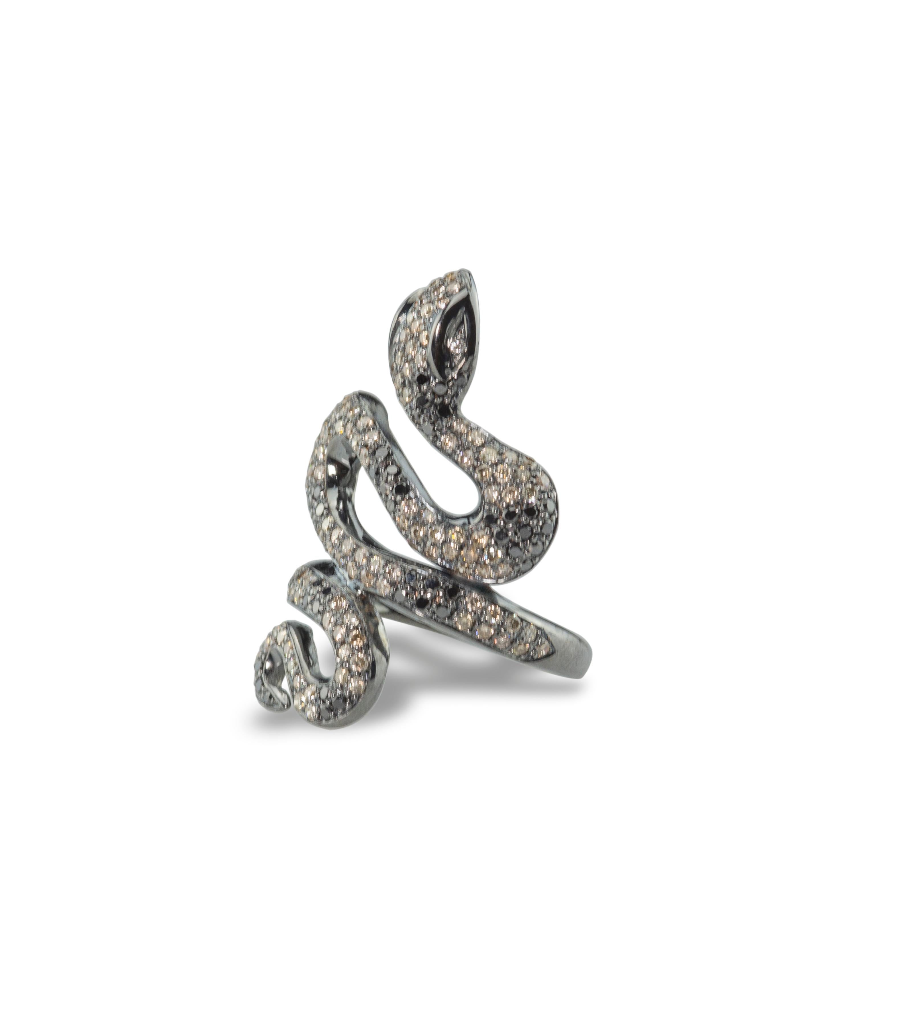 Women's 18 Karat White Gold 1, 90 Karat Brown & Black Diamonds Snake Cocktail Design Ring For Sale