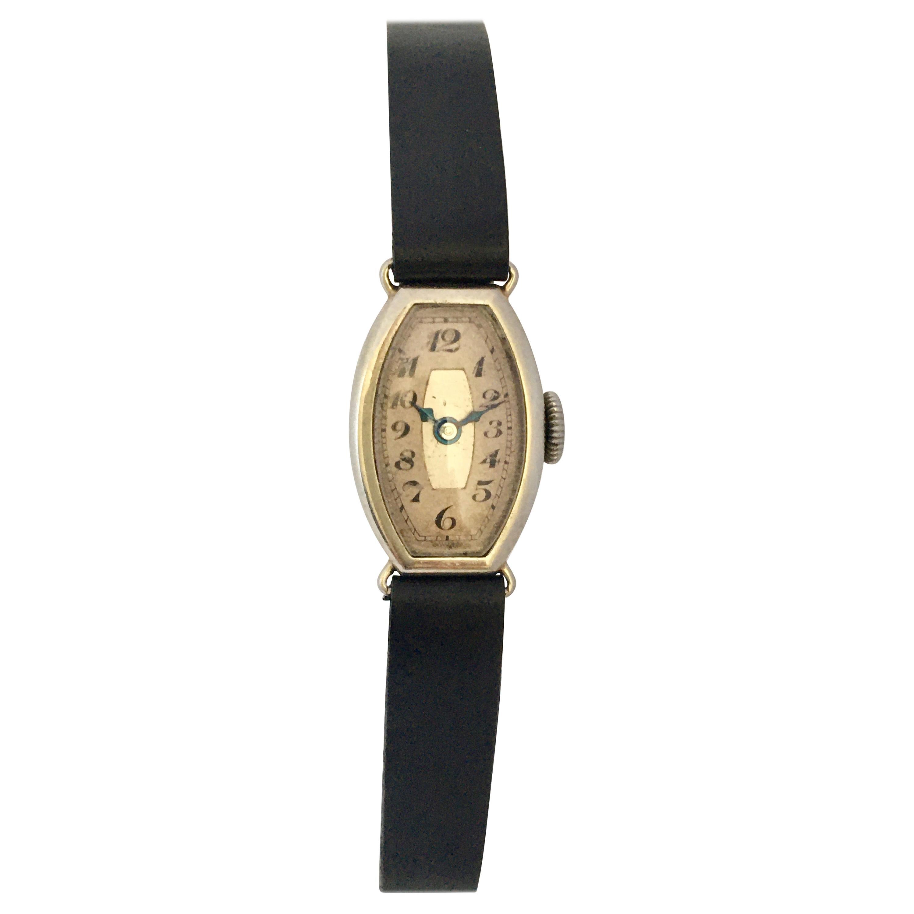 18 Karat White Gold 1930s Vintage Ladies Mechanical Watch For Sale