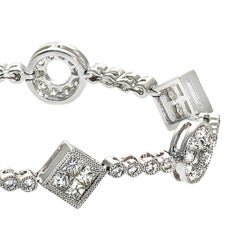 18 Karat White Gold 1.95 Carat Multi Shape G Vs1 Diamond Link Bracelet