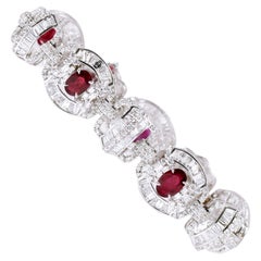 Bracciale da cocktail in oro bianco 18 carati con rubino e diamanti da 19,73 carati