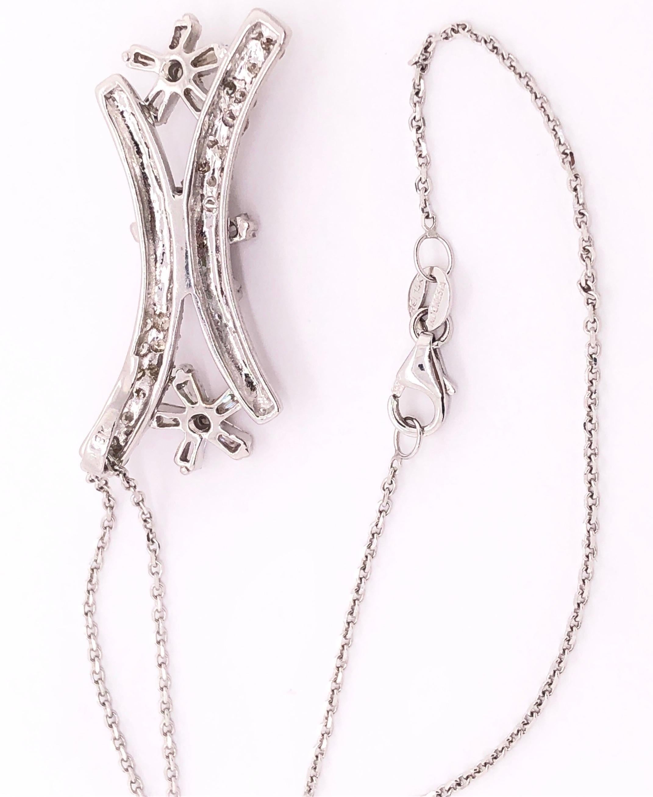 18 Karat White Gold Freeform Pendant Necklace with Diamonds For Sale 1
