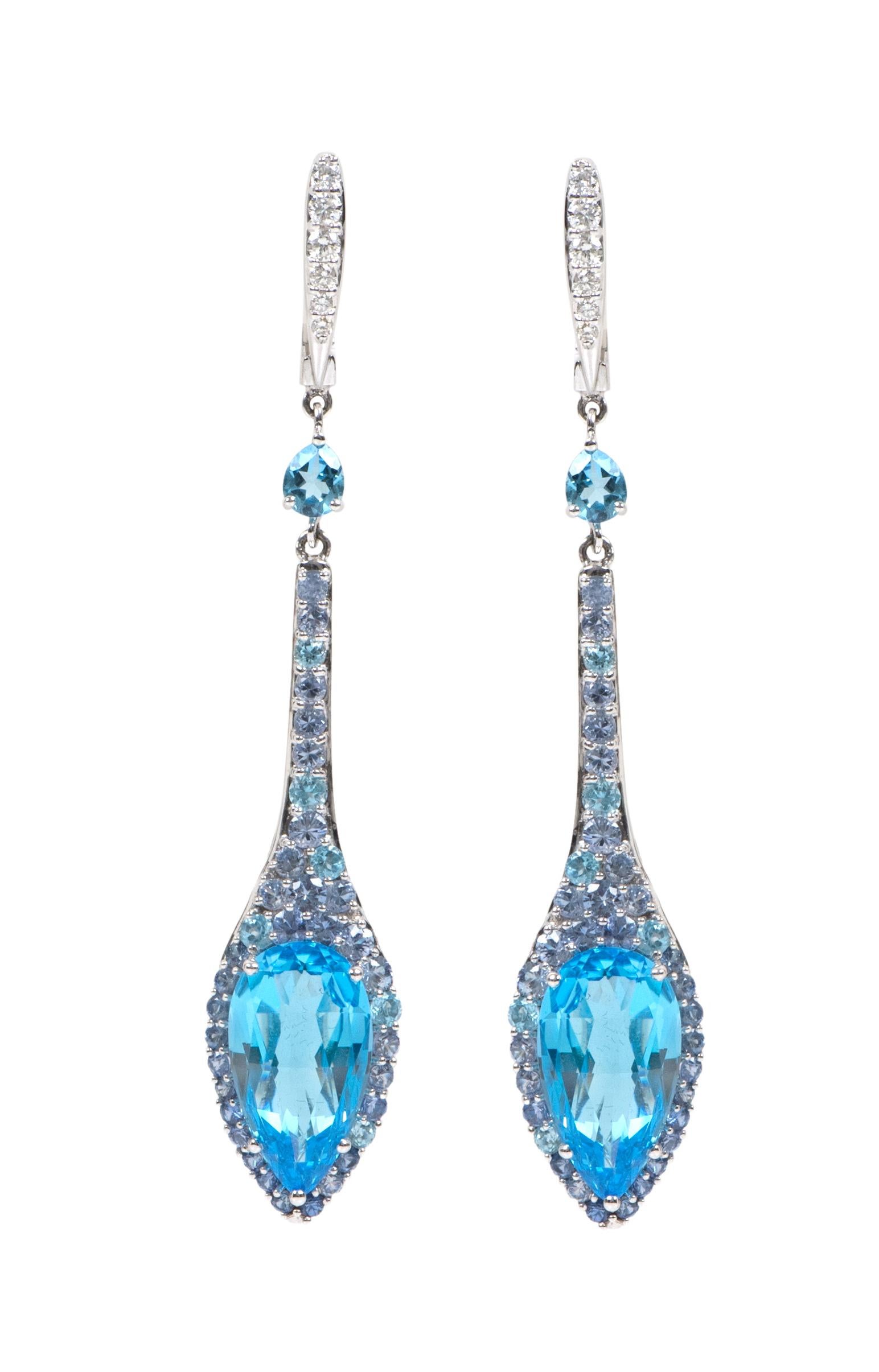 Pear Cut 18 Karat White Gold 20.19 Carat Blue Topaz, Diamond, and Tanzanite Drop Earrings For Sale