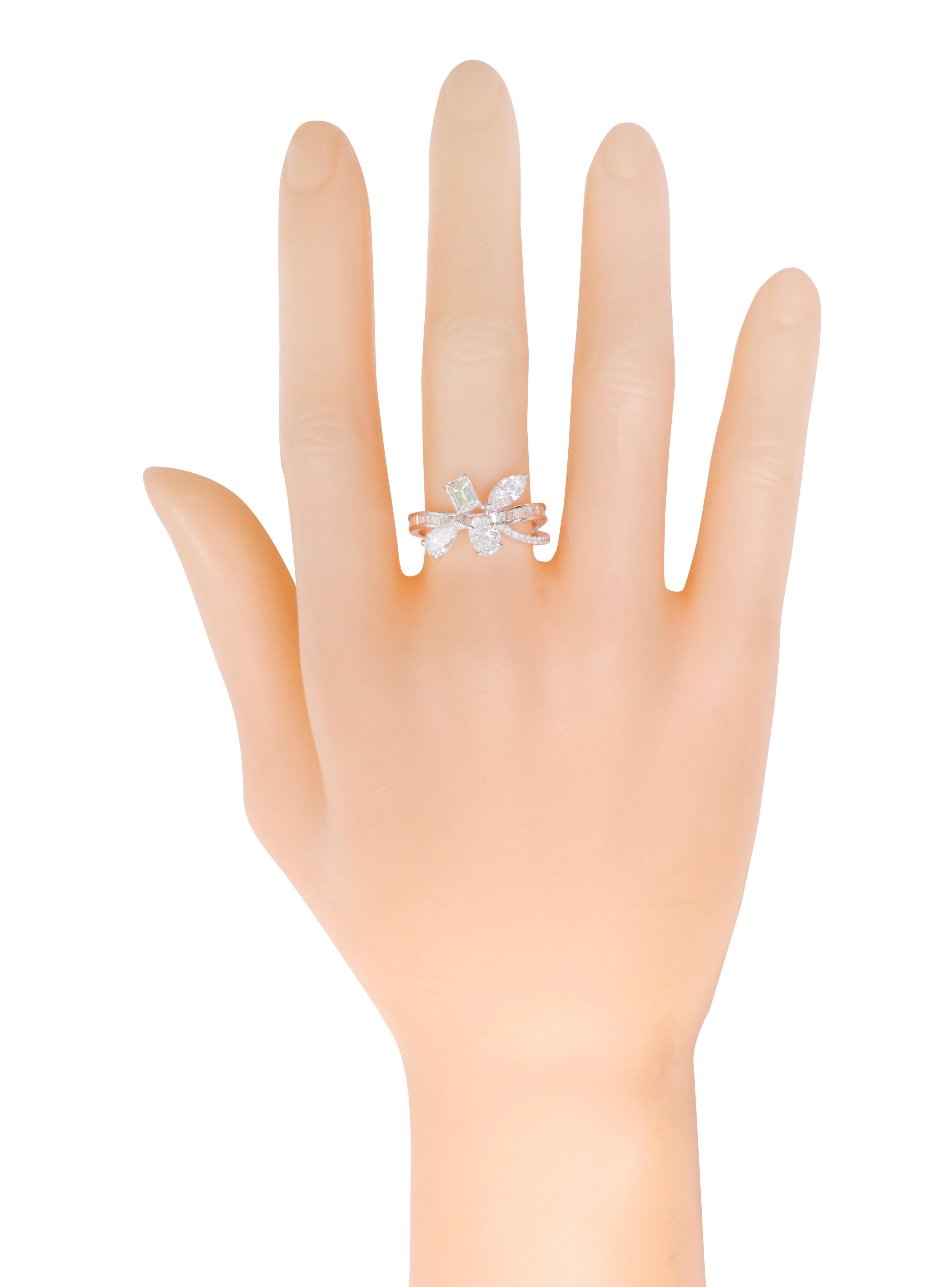 18 Karat White Gold 2.03 Carat Solitaire Fancy Diamond Ring

Want to reflect your modern individuality with not-so-cliche designs? Then you have stepped on just the right doorstep. Combining beauty with craftsmanship, this ring is definitely going