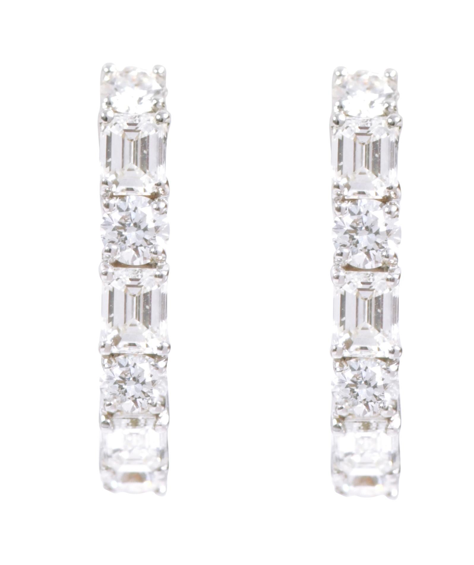 Emerald Cut 18 Karat White Gold 2.05 Carat Diamond Solitaire Hoops For Sale