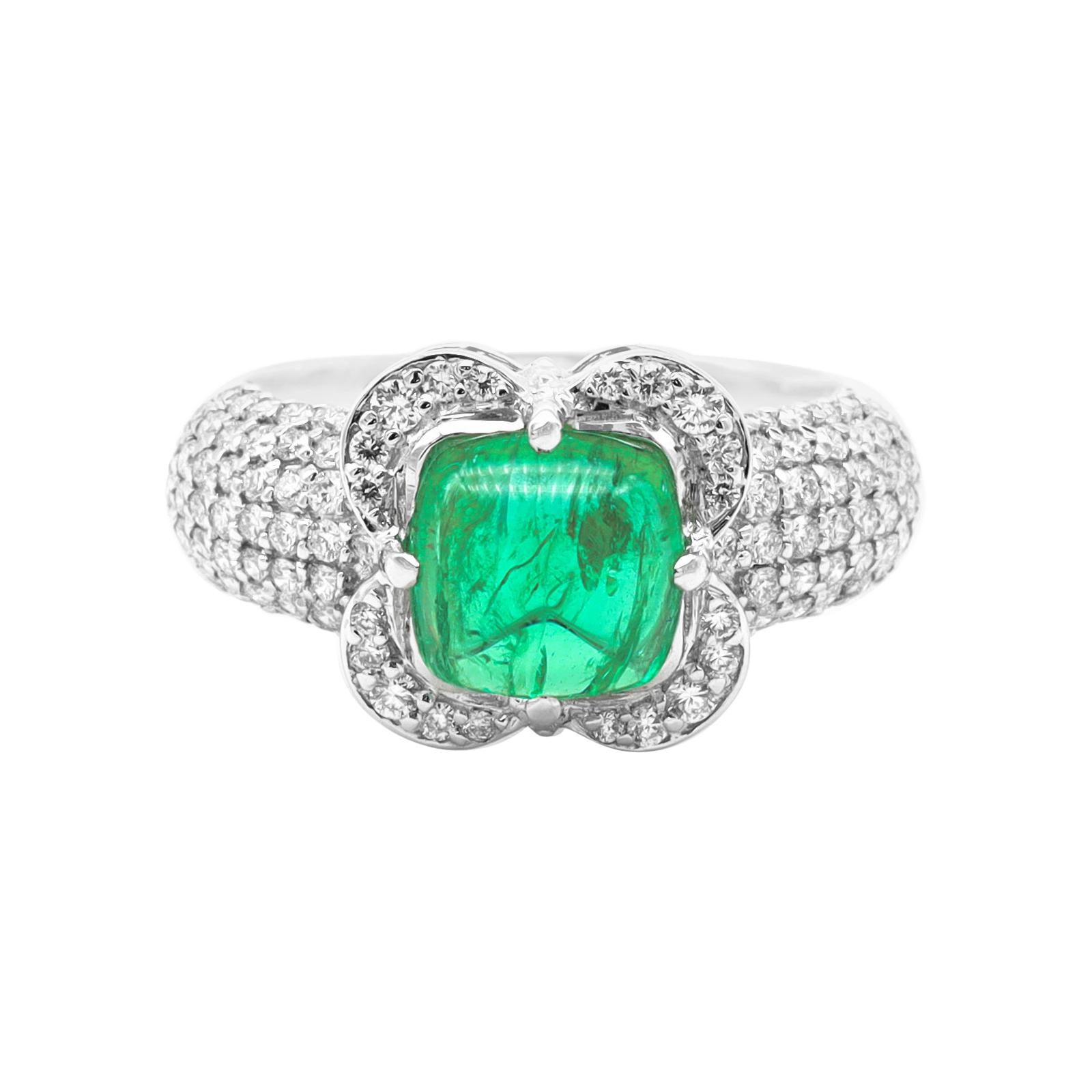 18 Karat Gold 2.08 Carat Natural Emerald Sugarloaf and Diamond Cluster Ring
