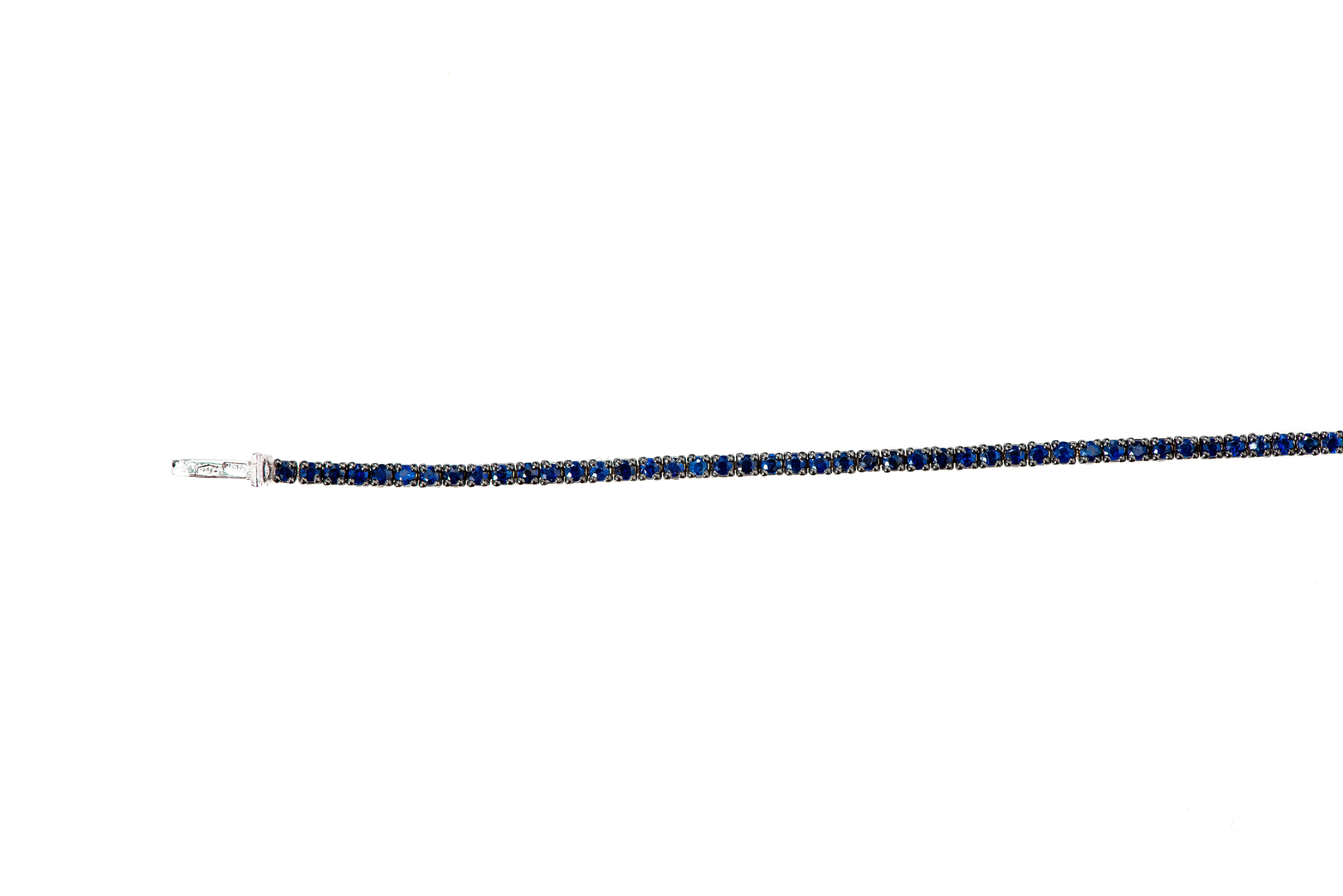 Modern 18 Karat White Gold 2.10 Carat Round-Cut Sapphire Tennis Bracelet